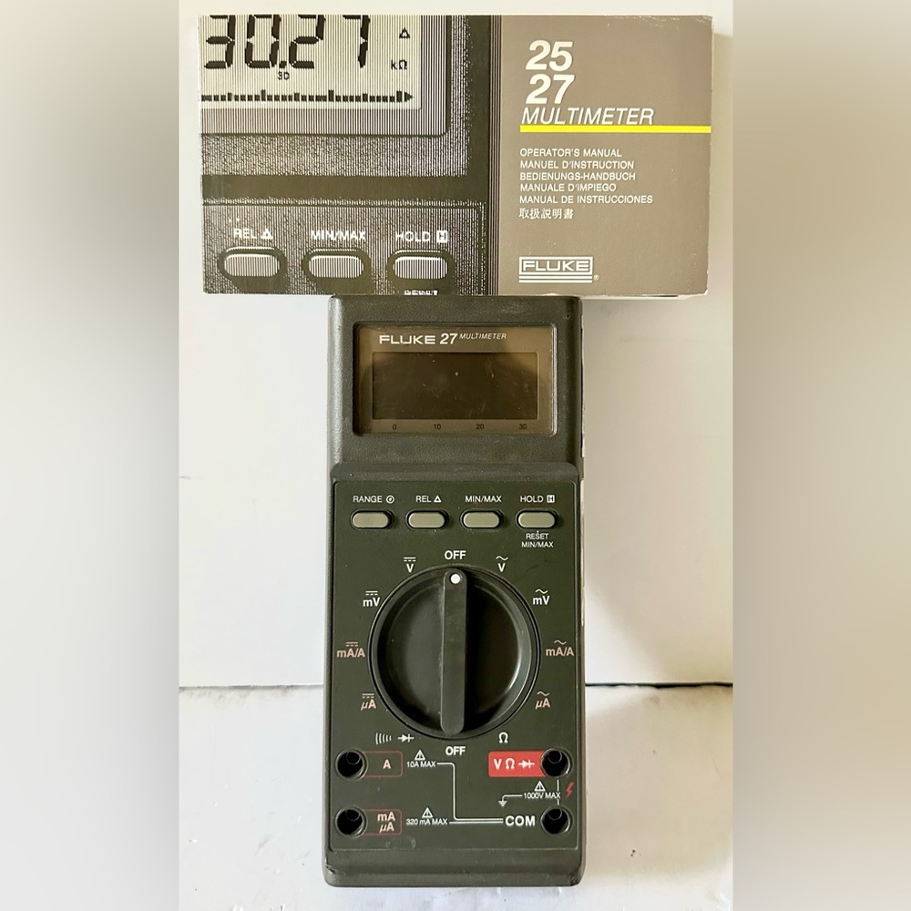 Vintage Fluke 27 Portable Handheld Digital Analog Pocket Size Rugged Multimeter